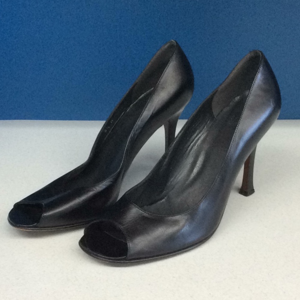 Black Heels - Picture 6 of 8